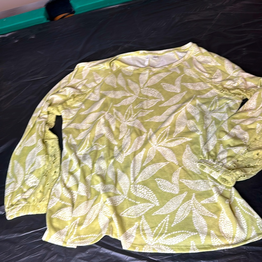 CATOS XL WOMENS TOP PULLOVER GREEN USED GOOD CONDITION. CATOS WOMEN’s xl